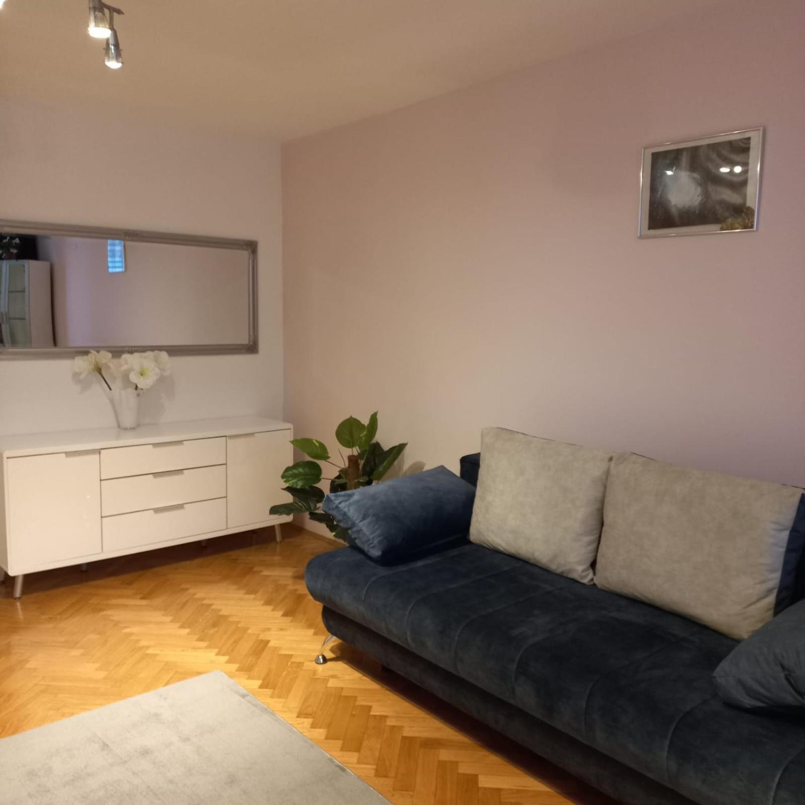 Apartment Blue Moon Ljubljana Exterior photo